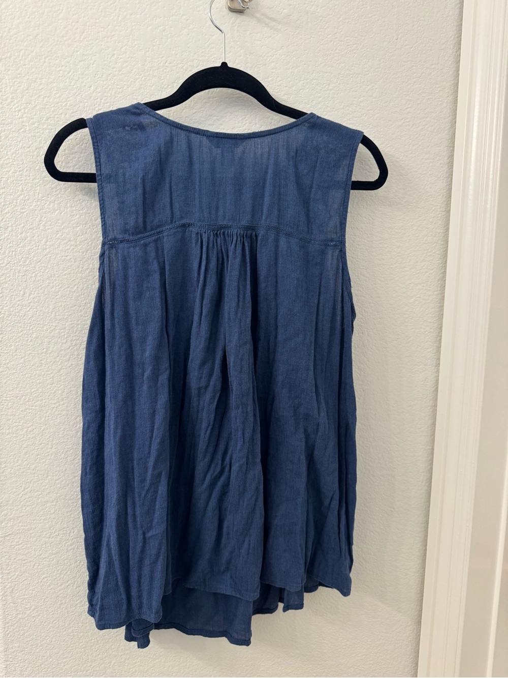 Chaps Indigo Crochet Yoke Sleeveless Tank Top 2X Women’s - Picture 3 of 3
